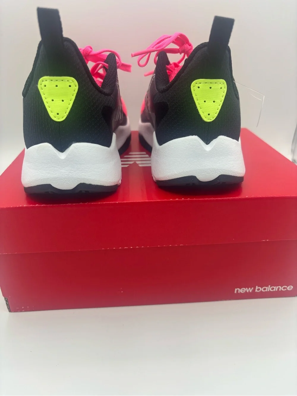 New Balance Rave Run Girls Sneakers pink/black 10.5 Extra Wide width